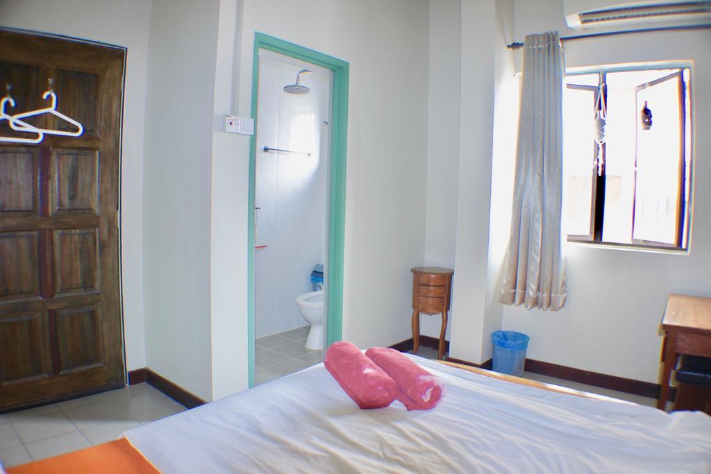 Birdnest Guesthouse, Gaia Rooftop Cafe Kuala Lumpur Dış mekan fotoğraf