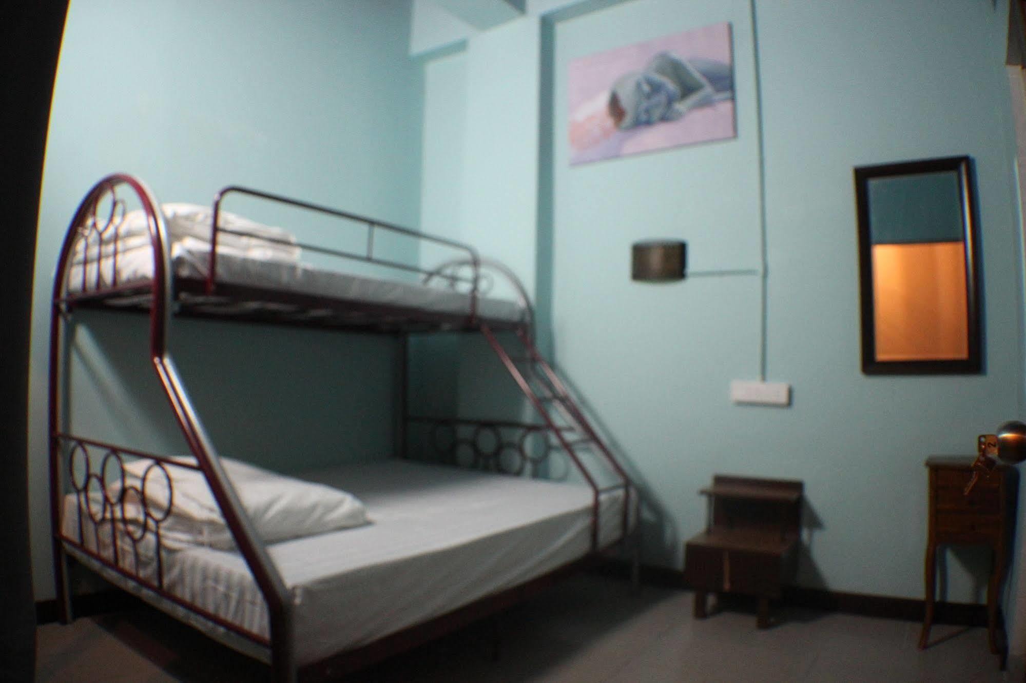 Birdnest Guesthouse, Gaia Rooftop Cafe Kuala Lumpur Dış mekan fotoğraf